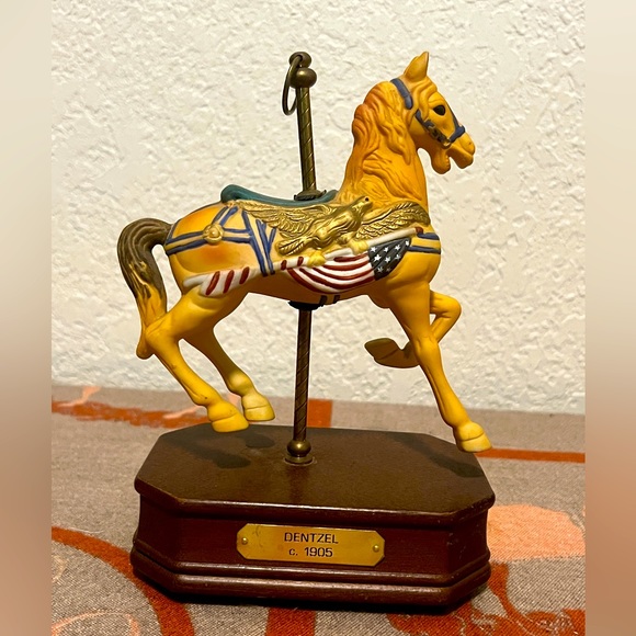IMPULSE GIFTWARE   DENTZEL   C.1905   Porcelain  Carousel   Musical  Horse - Picture 1 of 4